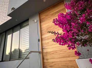Casa de 4 habitaciones, Zapopan · Espectaculares Espacios y Amplia Casa en Venta en Valle Imperial