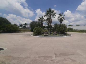 Terreno / Lote · 482m² · Terreno Grande en Lugar Tranquilo y Seguro Para Tu Próximo Hogar!