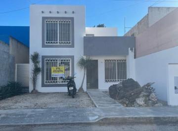 Casa de 3 habitaciones, Mérida · Renta Oficina/casa Zona Norte Plaza Galerias