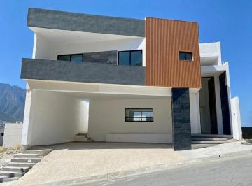 Casa de 3 habitaciones, Monterrey · Casa en Venta con Alberca en Castaños del Vergel