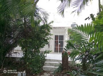 Casa de 2 habitaciones, Solidaridad · Casa 5ta Av Cerca del Mar con Amplio Jardín