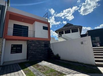 Casa en condominio de 4 habitaciones, Querétaro · Casa en Renta en Residencial El Refugio en Privada en Querétaro