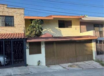 Casa de 3 habitaciones, Guadalajara · Casa en Venta Zona Alcalde
