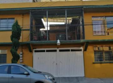 Casa · 200m² · 5 Recámaras · 2 Estacionamientos · Casa en Venta Cuchilla del Tesoro Gustavo A. Madero