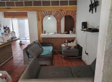 Casa de 3 habitaciones, Jiutepec · Casa Sola con Local Ubicado