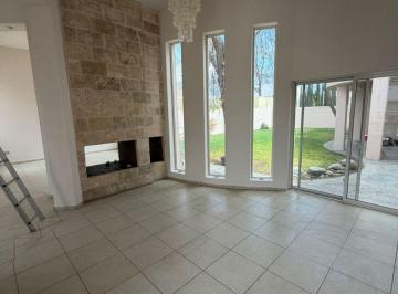 Casa de 3 habitaciones, Saltillo · Casa en Renta, Al Norte, en San Alberto, Saltillo, Coah.