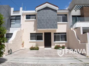 Casa de 4 habitaciones, Zapopan · Casa en Venta en Jardines Vallarta