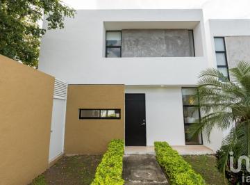 Casa · 222m² · 3 Recámaras · 2 Estacionamientos · Casa Nueva en Real Montejo Mérida Yucatán