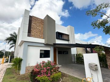 Casa de 4 habitaciones, Benito Juárez · Casa en Venta en Lagos del Sol, Cancún
