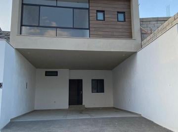 Casa de 3 habitaciones, Santiago · Casa Altares Residencial