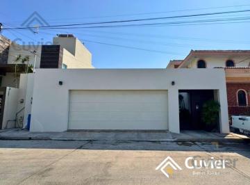 Casa · 475m² · 3 Recámaras · 2 Estacionamientos · Casa en Flamboyanes