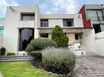 Casa de 3 habitaciones, Huixquilucan · Muy Bonita Casa con Jardín en Calle Cerrada con Vigilancia
