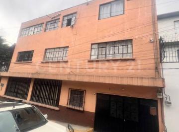 Casa · 150m² · 4 Recámaras · 1 Estacionamiento · Venta de Casa en Esquina Calle Escalerillas - Tlalnepantla