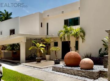 Casa · 450m² · 3 Recámaras · Hermosa Casa en Residencial Villa Magna