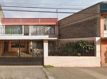Casa en Venta de 3 habitaciones Juan Escutia · Casa en Juan Escutia Cerca del Metro Tepalcates en Venta Hipotecaria