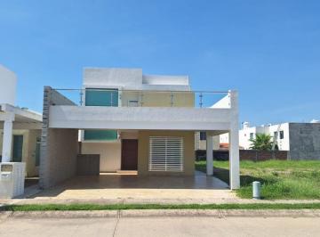 Casa de 4 habitaciones, Mazatlán · Residencia en Venta en Mazatlán, Marina Kelly Cerca Playa y Rec en Pb