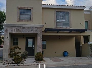 Casa · 185m² · 3 Recámaras · 2 Estacionamientos · Casa en Fraccionamiento Cerrada Andalucia