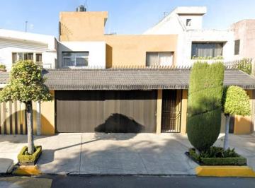 Casa de 3 habitaciones, Coyoacán · Casa en Campestre Churubusco en Venta Hipotecario