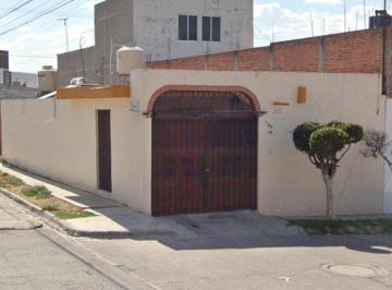 Casa de 3 habitaciones, La Piedad · Venta de Casa en Municipio La Piedad, Michoacan.
