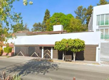 Casa de 4 habitaciones, Puebla · Casa en Venta en Club de Golf Las Fuentes Puebla