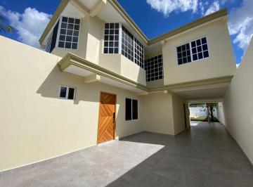 Casa de 3 habitaciones, Mérida · Casa Amplio Terreno y Piscina, Cerca Plaza Uptown y Altabrisa