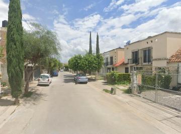 Casa de 3 habitaciones, León · Hermosa Casa en Circuito del Carmen Leon Guanajuato!