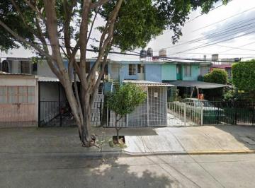 Casa de 3 habitaciones, Guadalajara · Casa en Beatriz Hernandez en Remate