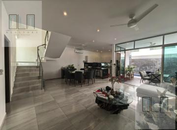 Casa · 264m² · 4 Recámaras · 3 Estacionamientos · Casa en Aqua Residencial