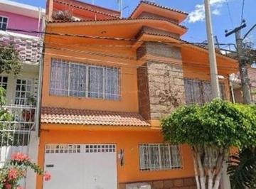 Casa de 4 habitaciones, Nezahualcóyotl · Casa en Venta Nezahualcoyotl