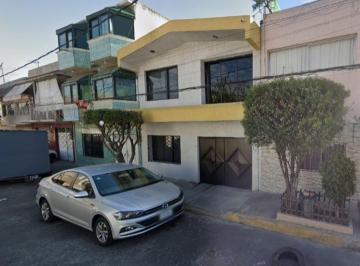 Casa de 4 habitaciones, Iztapalapa · Casa en Venta Escuadron 201