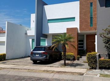 Casa de 3 habitaciones, Tlajomulco de Zúñiga · Casa en Venta en El Fraccionamiento Bosques de Santa Anita, Tlajomulco de Zuñiga