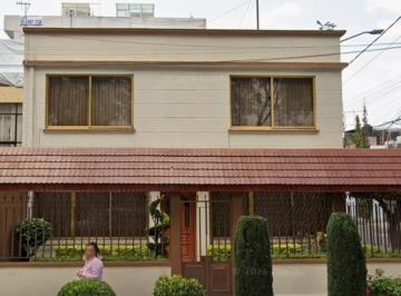 Casa de 4 habitaciones, Venustiano Carranza · Casa en Remate en Jardin Balbuena
