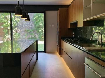 Casa de 3 habitaciones, Cuernavaca · Excelente Casa Para Estrenar en Fraccionamiento Rodeado de Naturaleza Vigilancia 24 Zona Norte