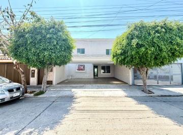 Casa de 5 habitaciones, Zapopan · Casa en Venta Calle Tezozomoc, Jardines del Sol, Cp. 45050, Zapopan, Jalisco, México.