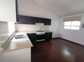Casa de 4 habitaciones, Querétaro · Casa en Venta en Jurica con 2 Recamaras en Pb, en Privada