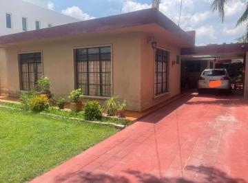 Casa de 3 habitaciones, Zapopan · Casa en Colonia Las Fuentes Para Remodelar Oportunidad