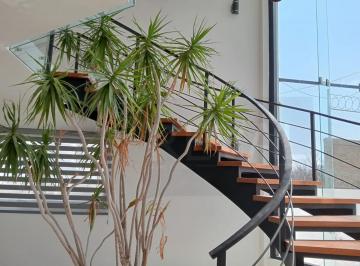 Casa en condominio · 180m² · 4 Recámaras · 3 Estacionamientos · Linda Casa de Autor en Venta en Cumbres del Lago Juriquilla