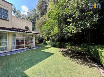 Casa · 415m² · 3 Recámaras · 2 Estacionamientos · Lomas de Tecamachalco. Casa en Venta