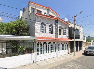 Casa de 4 habitaciones, Ecatepec de Morelos · Casa en Venta en Izcalli, Ecatepec