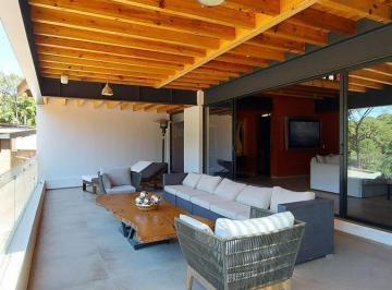 Casa en condominio · 543m² · 3 Recámaras · 4 Estacionamientos · Casa en Venta en Copropiedad en Avandaro