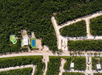 Terreno / Lote , Solidaridad · Terreno en Esquina en Venta con Club de Playa Privado en Xpu - Ha Beach Oasis