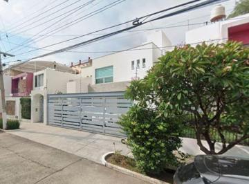Casa de 4 habitaciones, Guadalajara · Venta de Casa en La Colonia Chapalita en Guadalajara Jalisco
