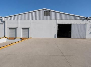 Bodega comercial · 2000m² · 12 Estacionamientos · Bodega en Renta en Hermosillo