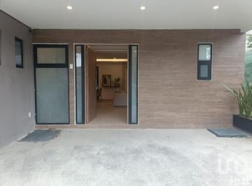 Casa · 190m² · 3 Recámaras · 2 Estacionamientos · Casa Modelo Fractus, Frente a Presa Madin Zona Esmeralda