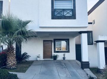 Casa · 1m² · 2 Estacionamientos · Casa en Venta Puente de Cantera