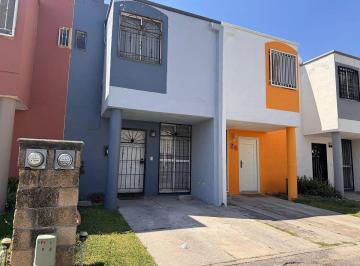 eb7f4c5953a354f3190071f17041464f575c3d8644826359f333e37a21a24d19 · Casa en Venta en La Floresta – Zapopan