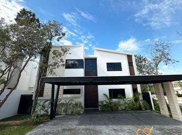 Casa de 4 habitaciones, Benito Juárez · Casa en Venta y Renta en Lagos del Sol, Cancún