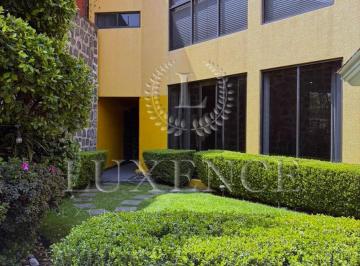 Casa · 717m² · 5 Recámaras · 3 Estacionamientos · Casa en Jardines del Pedregal de San Angel en Venta