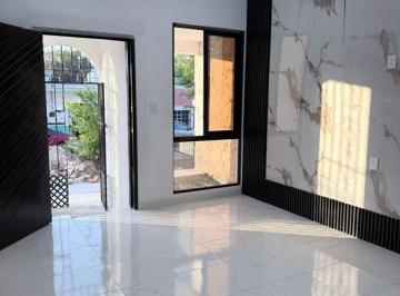Casa de 2 habitaciones, Campeche · En Venta Casa con Bonitos Acabados Modernos a Unos Minutos del Malecon
