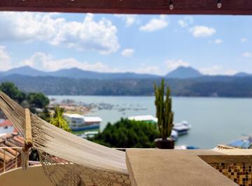 Departamento · 92m² · 1 Recámara · 1 Estacionamiento · Departamento con Vista Al Lago y Jacuzzi Caminando Al Centro de Valle de Bravo